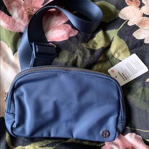 NWT Everywhere Belt Bag Lululemon